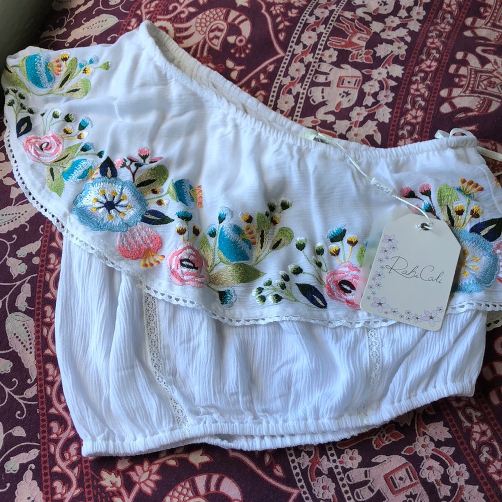 Embroidered white one shoulder crop